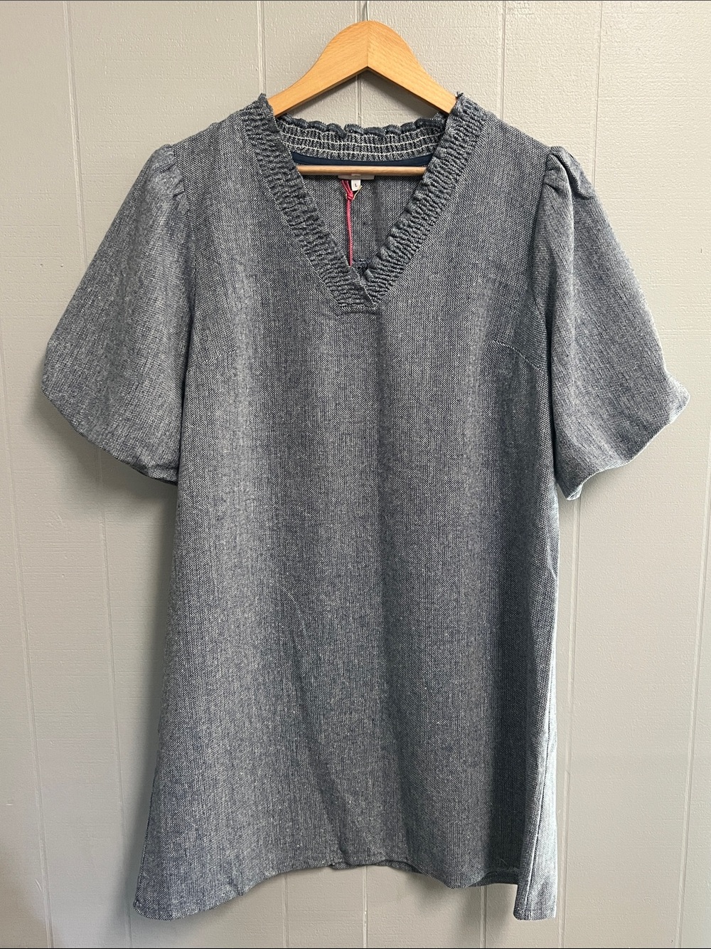NWT Voy Dress Size Large V Neck